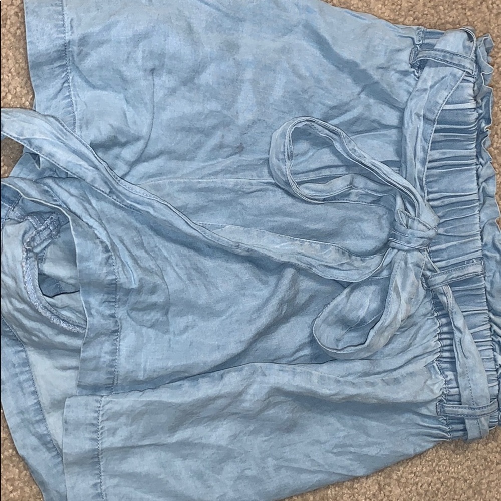 Shorts - Picture 3 of 3